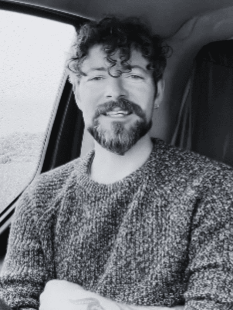 Clare Island singer-songwriter Niall McCabe performs his new album Stranger at The Richmond Revival Sat 29 Nov